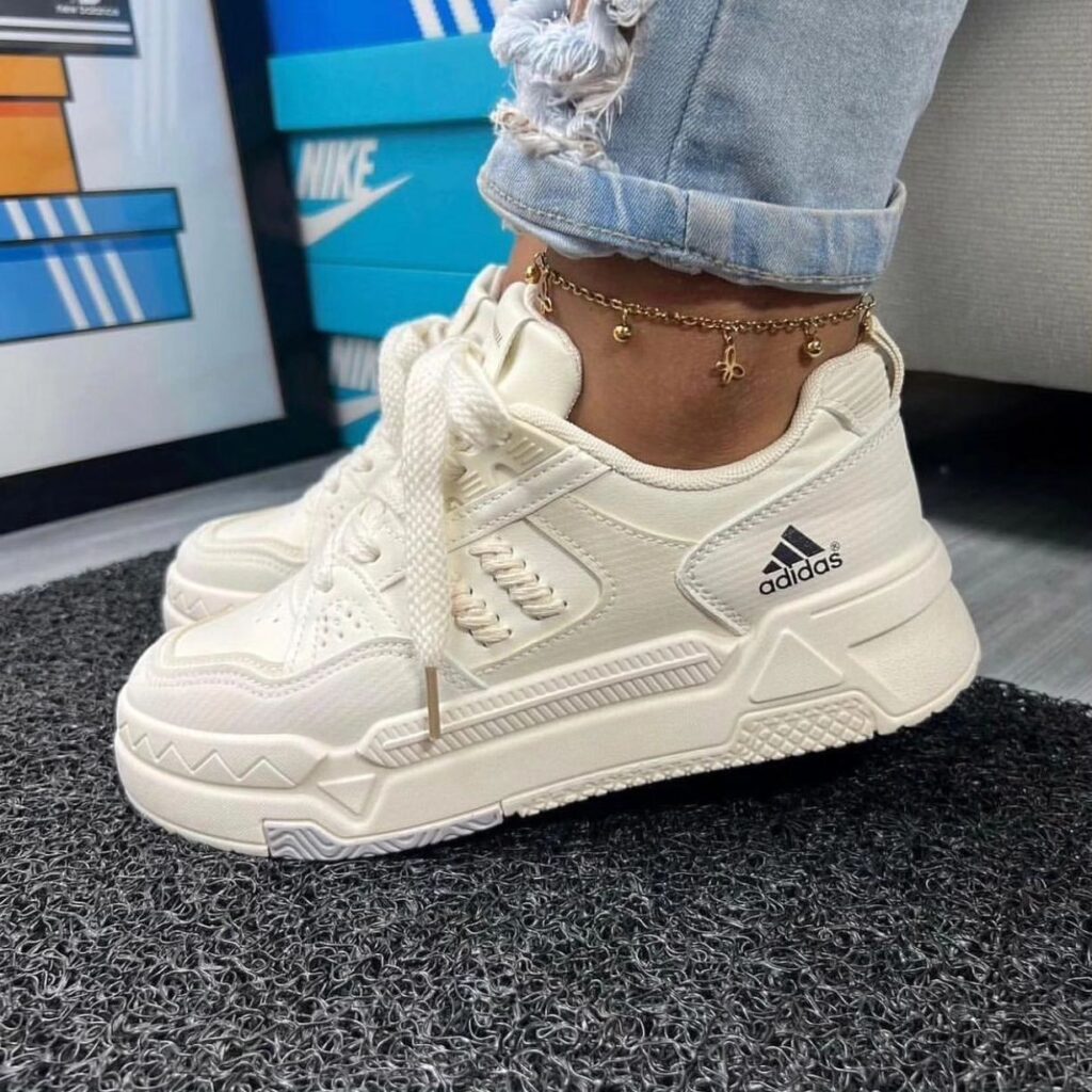 Adidas mujer Blanca